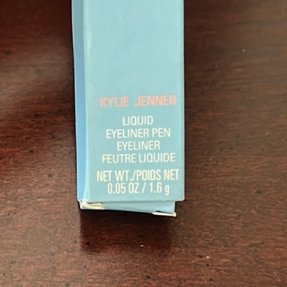 Kylie Liquid Eyeliner Pen 4 Ever Ting 0.05 oz